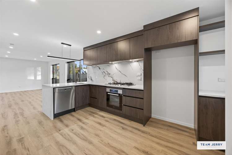 25 Jandell Crescent Bucklands Beach_3