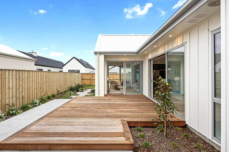 27 Harlequin Drive_5
