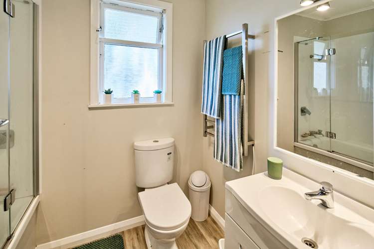 316 Main Road Tawa_12