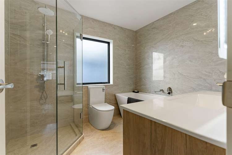 26 Gospel Heights Flat Bush_16