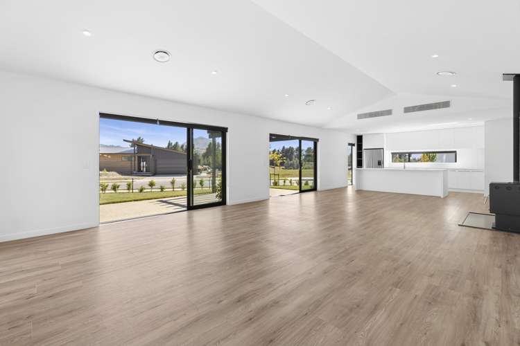 15 Bonspiel Road Wanaka_13