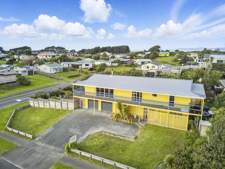 9 Takitimu Street Waitarere Beach_12