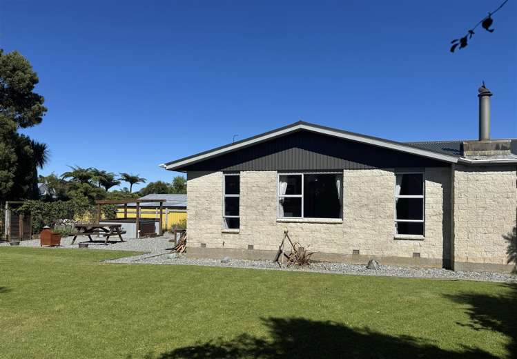 21 Arnott Heights Greymouth_16