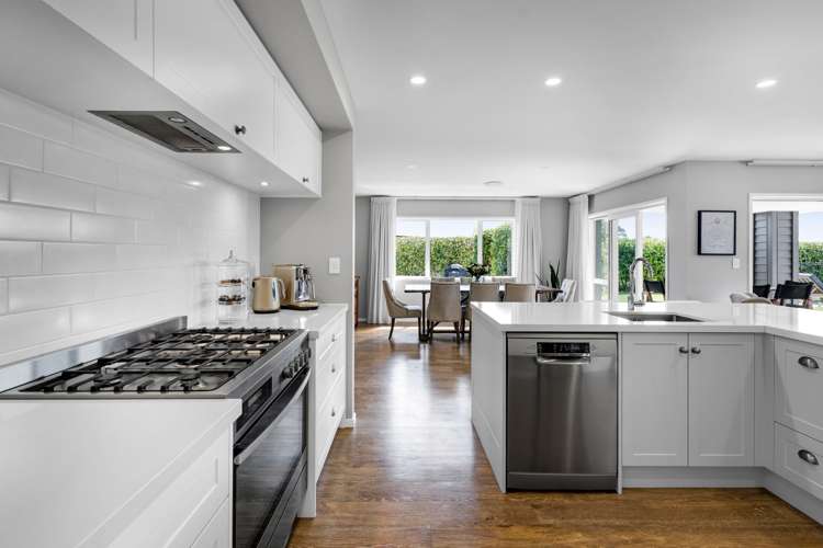 1371 Egmont Road Egmont Village_5