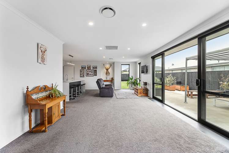 31 Corsair Crescent Burleigh_8