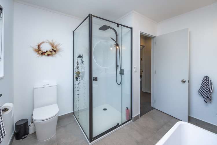 33 Ayrshire Drive Grandview Heights_28