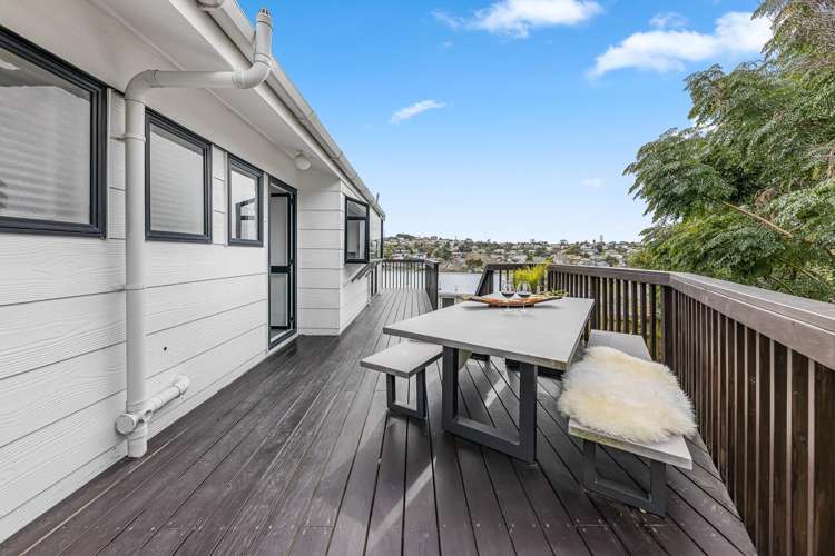 2/69 Trias Road Totara Vale_1