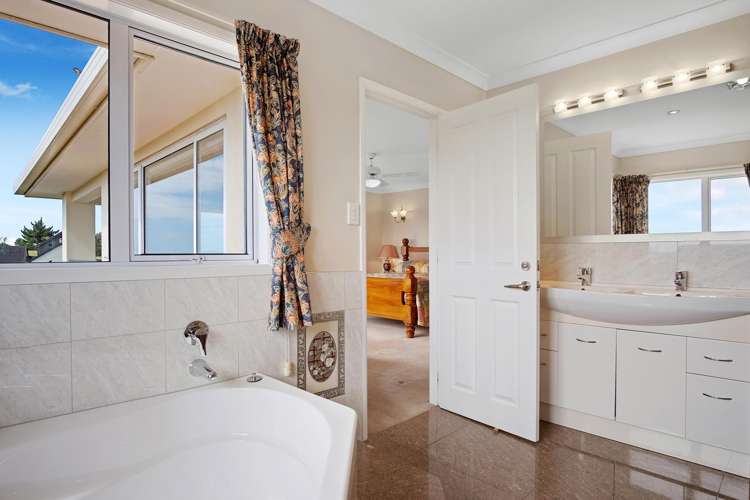 B/2217 South Head Road, South Head Helensville_19