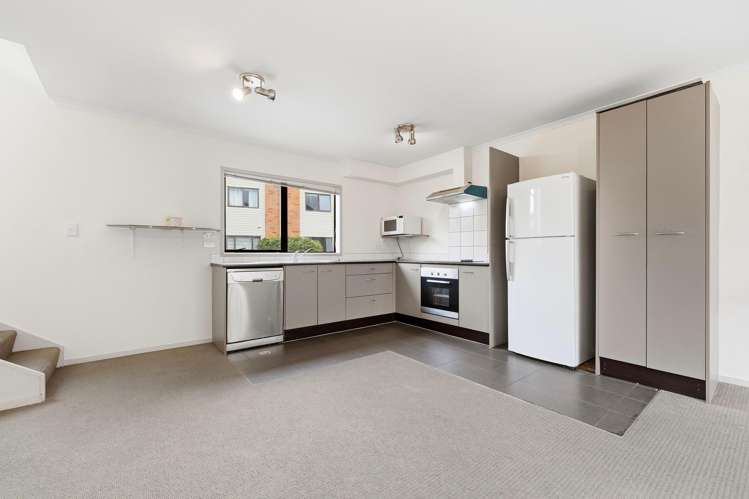 223/172 Mcleod Road Te Atatu South_2