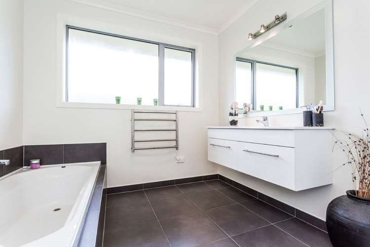 22 Heathfield Drive Mosgiel_13