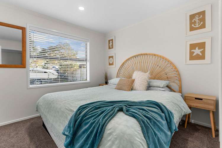 71 Pyle Road West One Tree Point_10