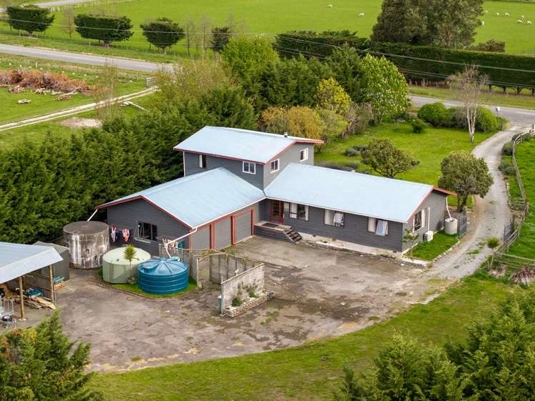 767 Gladstone Road Carterton_16