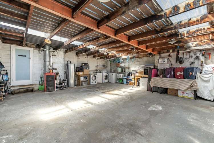 400 North Road Waikiwi_16