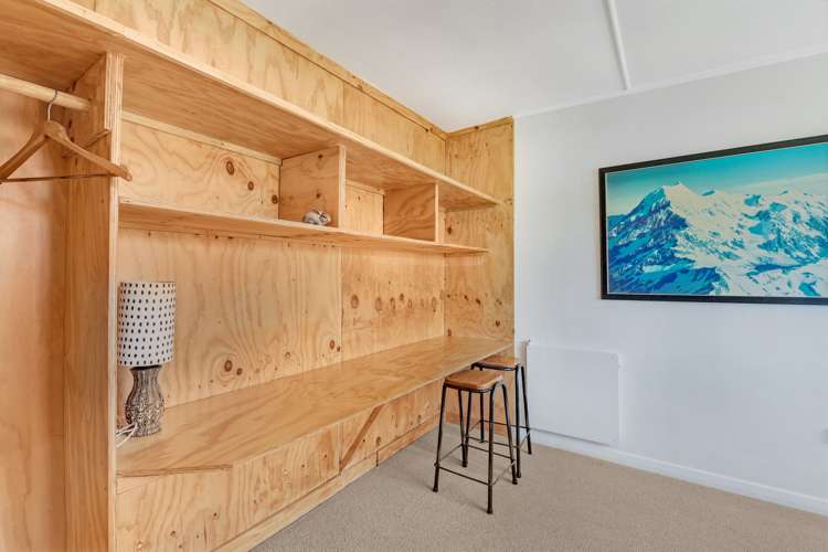 64 Montreal Road Toi Toi_14