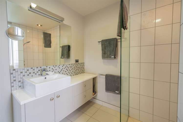 140 Howden Street Te Anau_31