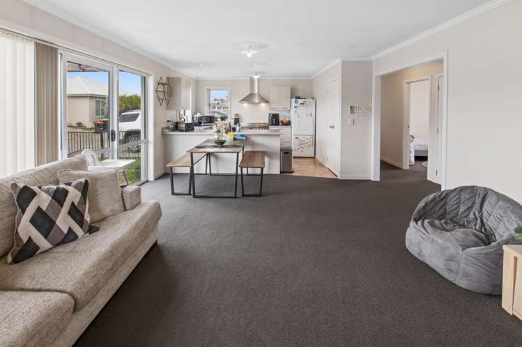 75 Lothian Crescent Strathern_5