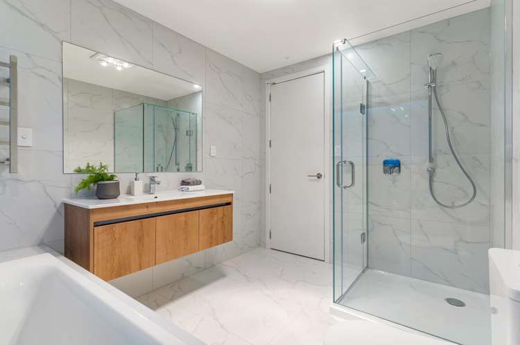 6 Luff Place Long Bay_19