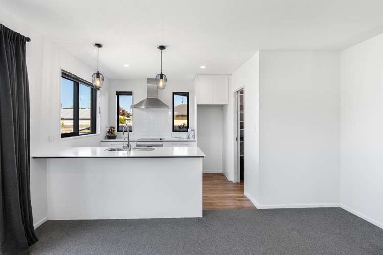 1 Youngston Lane Woolston_3
