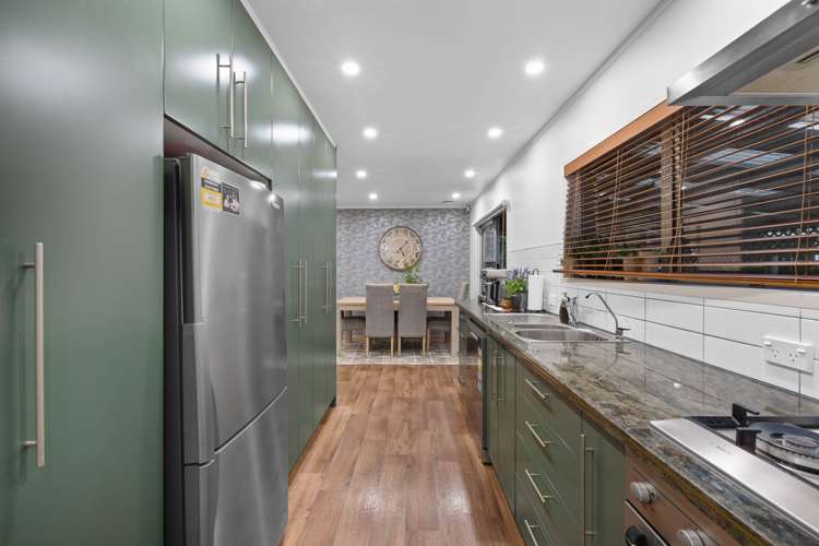 24 Beauchamp Drive Massey_12