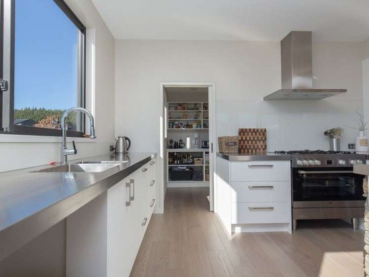 38 Westview Road Wanaka_5