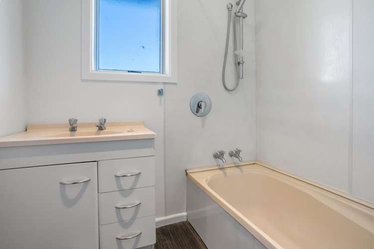44 Dejoux Road Winton_8