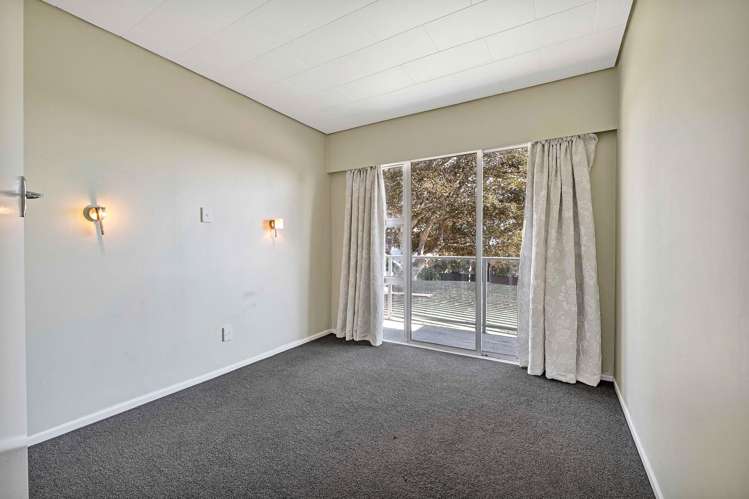 2/341 Devon Street West New Plymouth_6