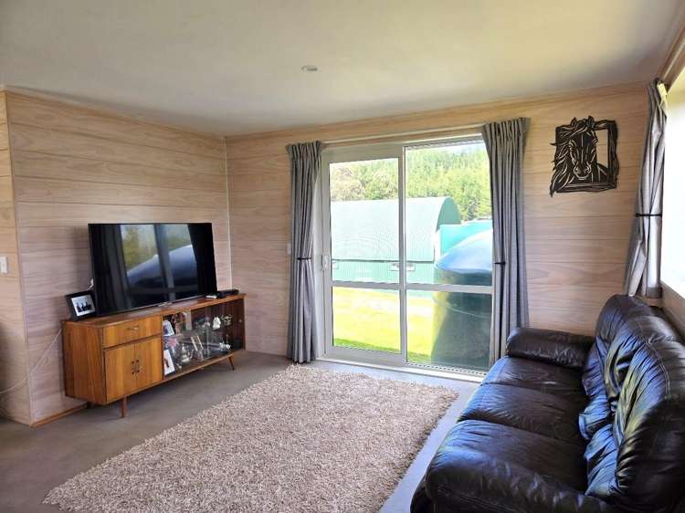 540 SH25 Te Rerenga-Kuaotunu Hwy Otapaurau_6