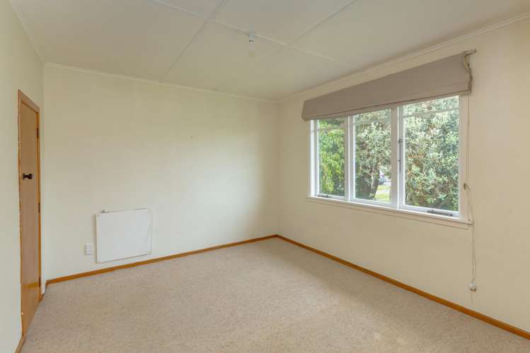 38 Woodward Street East Featherston_6