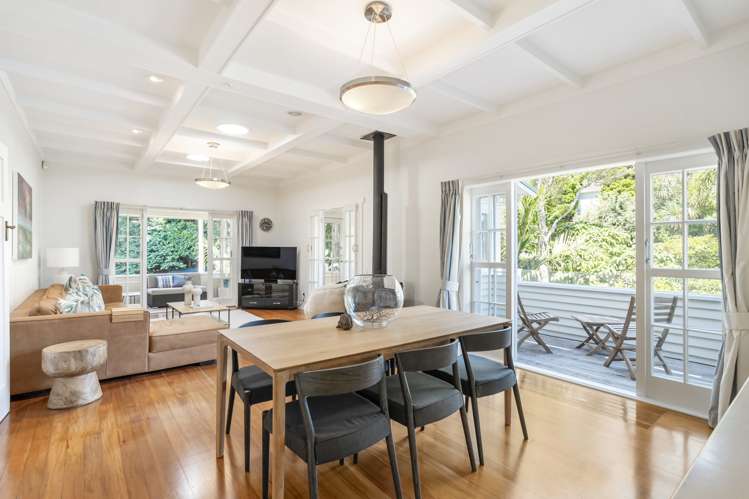 13b Summit Drive Mount Albert_13