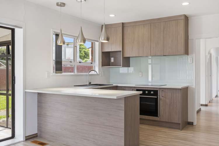 176 Edmonton Road Te Atatu South_23