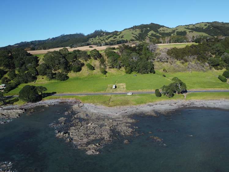 Block 10 Matapapa, State Highway 35 Waihau Bay_15