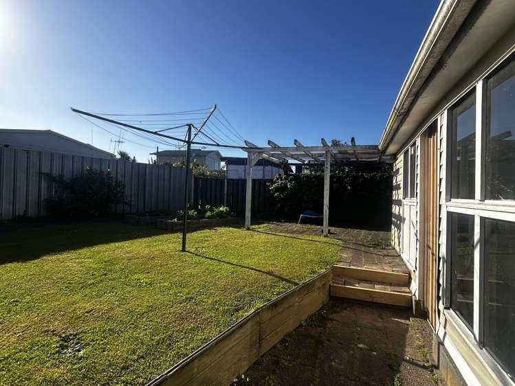 3 Joanna Place Deanwell_24