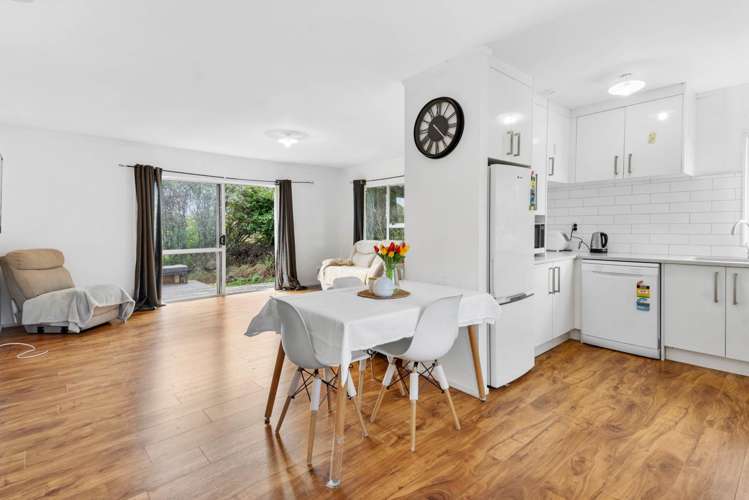 2/20a Tramway Road Beach Haven_4