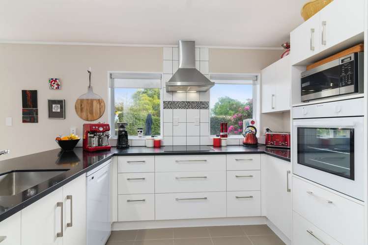 6 Aquarius Drive Kawaha Point_1