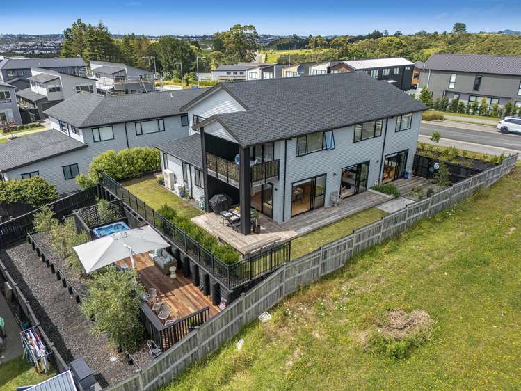 8 Kikorangi Drive Wainui_34