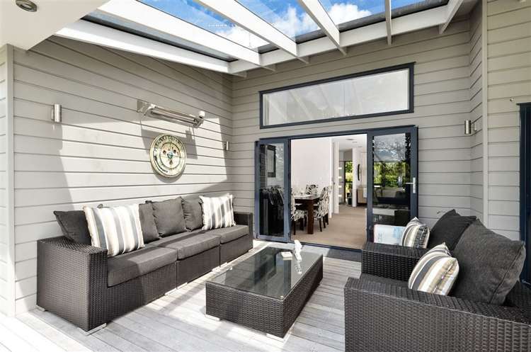 1 Cloverfields Drive Waimauku_12