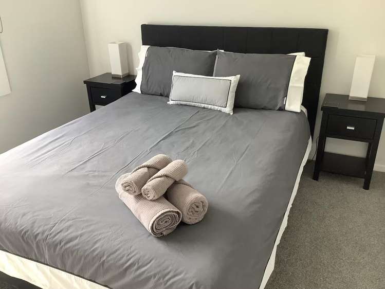 1/100 Lake Road Northcote_11
