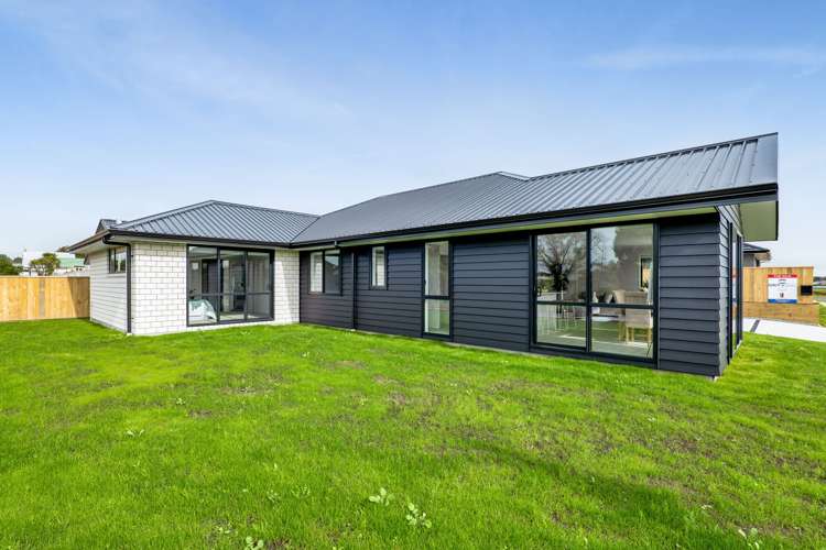 1 Vogue Circle Vogeltown_24