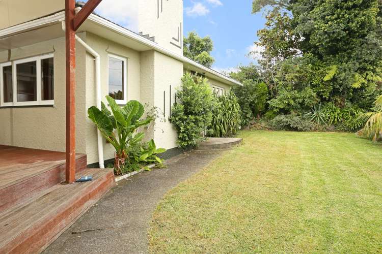 114 Glengarry Road Glen Eden_12