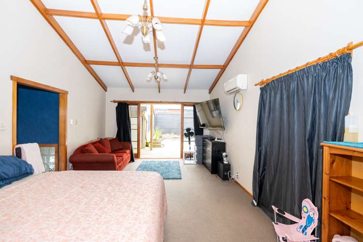 90 Houchens Road Glenview_14