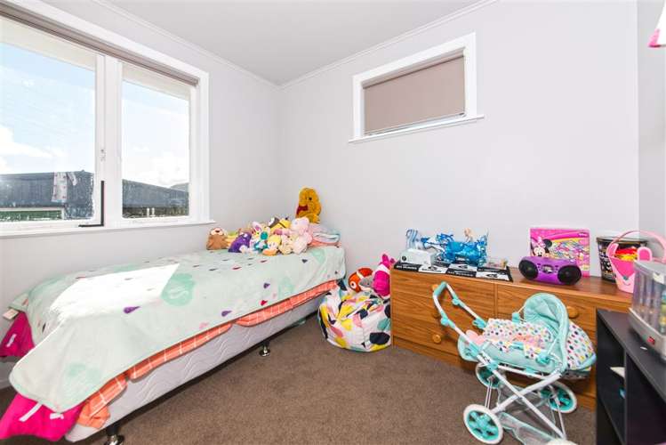 46 Cobham Crescent Kelston_11