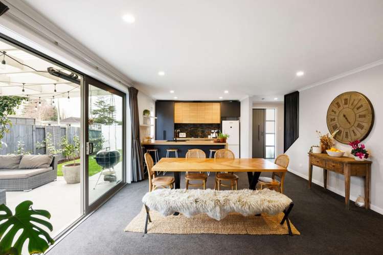 93 Scott Street 11373_7