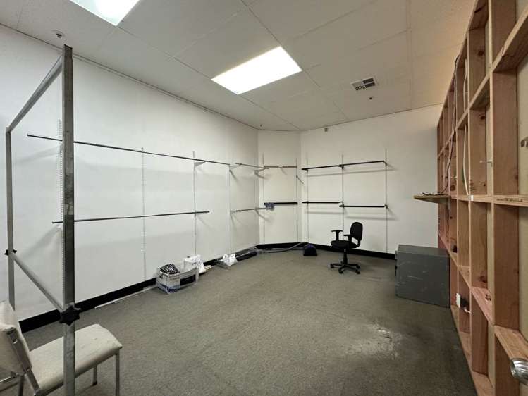 Shop 12/691 Manukau Road Royal Oak_1