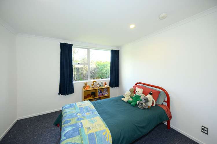 17 Petries Road Woodend_12