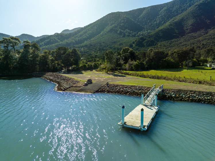 5 Toki Place Kaiuma Bay_22