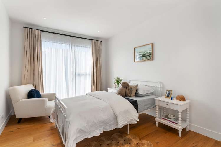 88 Riverhead Point Drive Riverhead_13