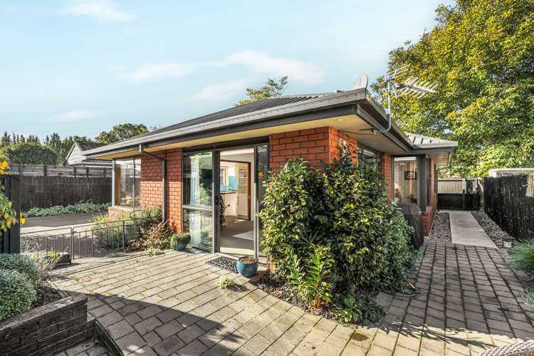 2/30 Jennifer Street Bryndwr_9