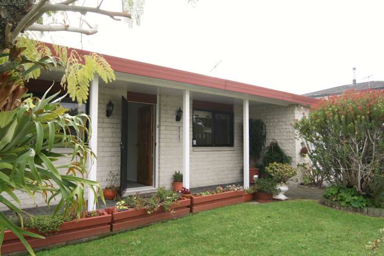 2a Doment Crescent Orewa_1