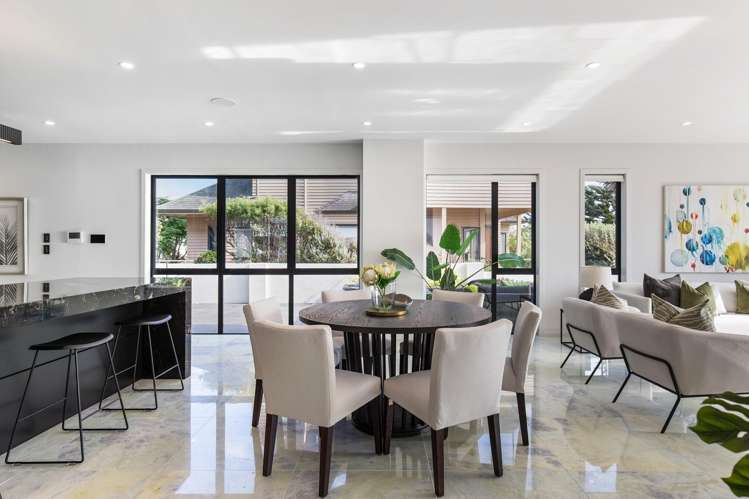 18A The Esplanade Eastern Beach_6