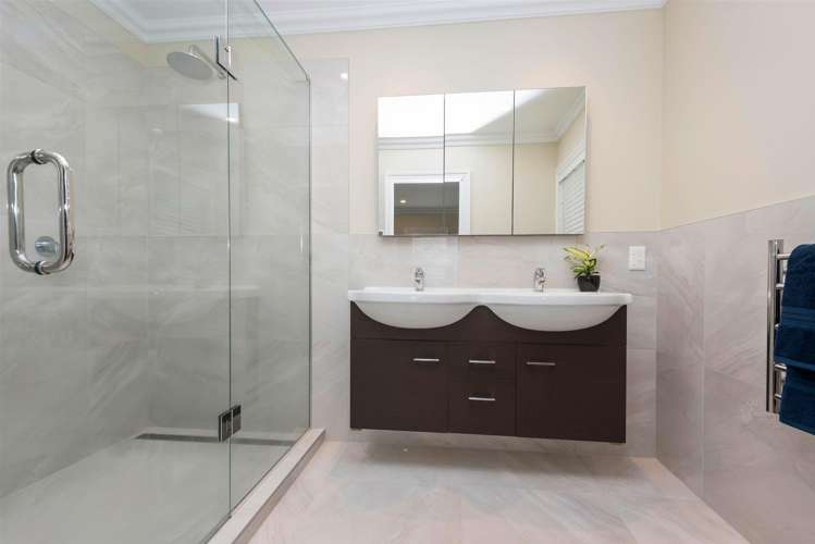 7 Pitlochry Place Highland Park_10